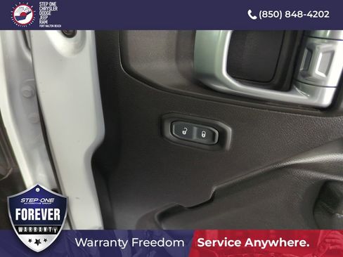 Used 2023 Jeep Wrangler Unlimited w/ Cold Weather Group AWD/4WD image 32