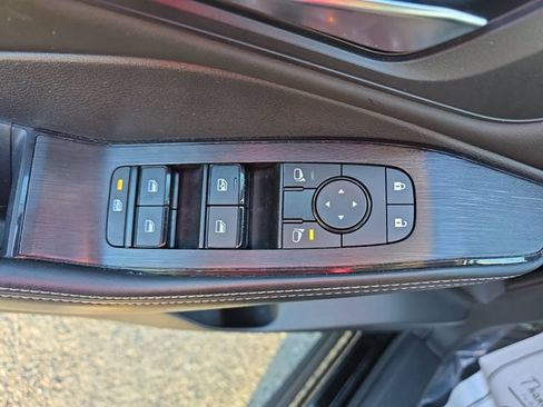 Used 2023 Nissan Rogue SV w/ SV Premium B Package FWD image 33
