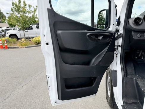 Used 2023 Mercedes-Benz Sprinter 2500 w/ Parking Package image 36