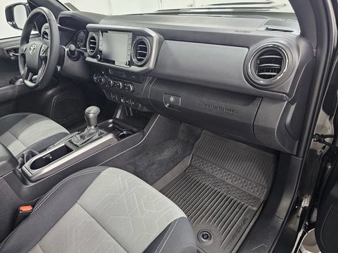 Used 2023 Toyota Tacoma TRD Sport AWD/4WD image 14