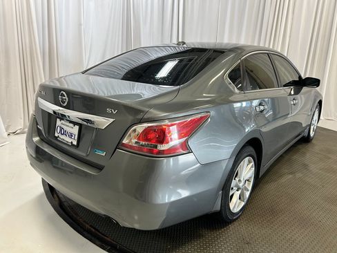 Used 2015 Nissan Altima 2.5 SV FWD image 29