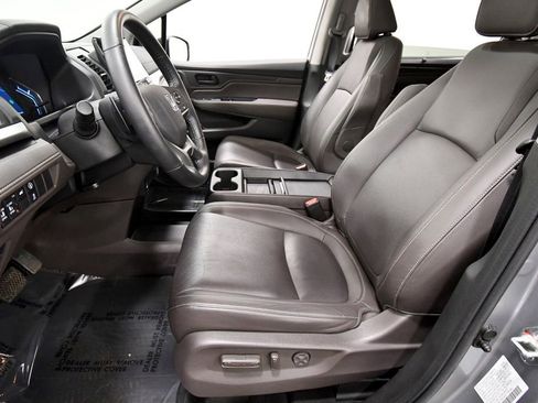 Certified 2024 Honda Odyssey EX-L image 13