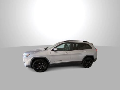 Used 2019 Jeep Cherokee Latitude Plus AWD/4WD image 5