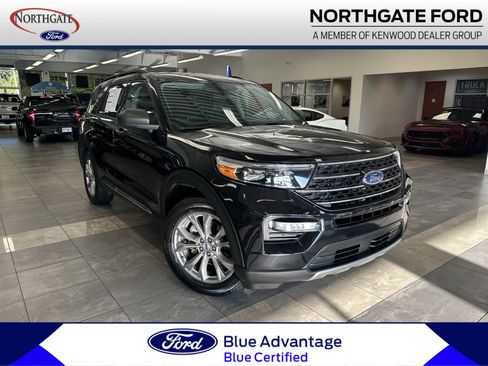 Certified 2022 Ford Explorer XLT w/ Equipment Group 202A image 1
