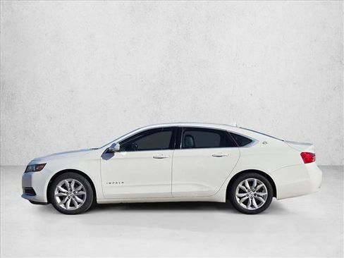 Used 2016 Chevrolet Impala LT w/ Convenience Package image 4