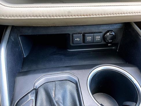 Used 2021 Toyota Highlander XLE image 15