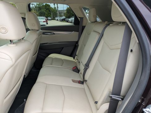 Used 2018 Cadillac XT5 Luxury w/ LPO, Wheel Lock Package AWD/4WD image 13