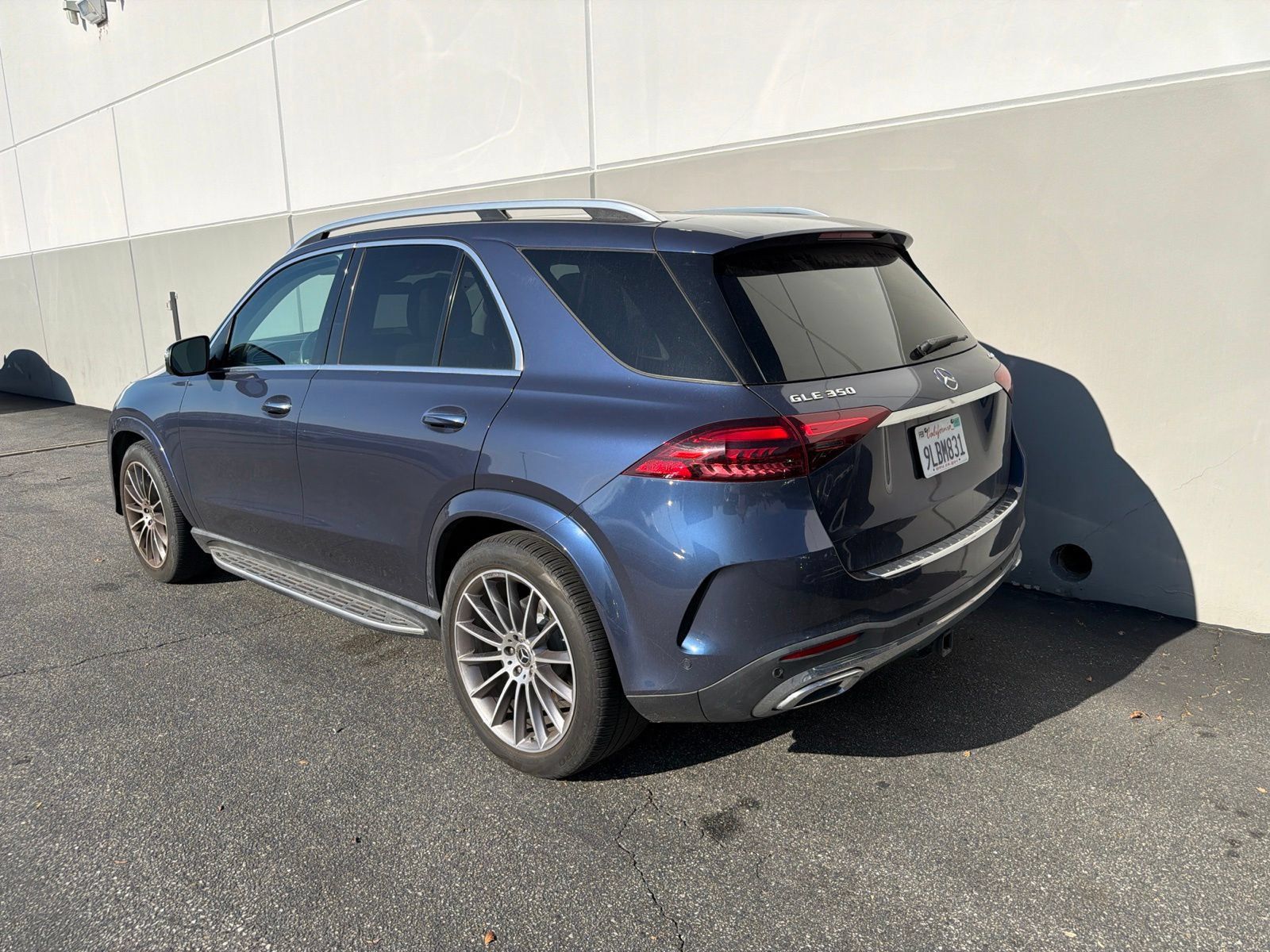 Used 2024 Mercedes-Benz GLE 350 4MATIC image 3