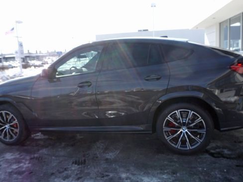 New 2026 BMW X6 M60i image 9