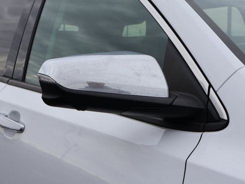 Used 2019 GMC Terrain Denali w/ Advanced Safety Package image 8