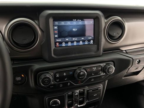 Used 2023 Jeep Wrangler Unlimited Sport AWD/4WD image 19