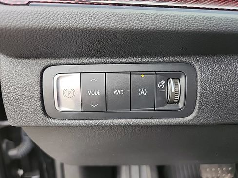Used 2024 Chevrolet Traverse RS AWD/4WD image 24