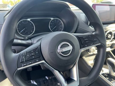 Used 2025 Nissan Sentra SV image 28