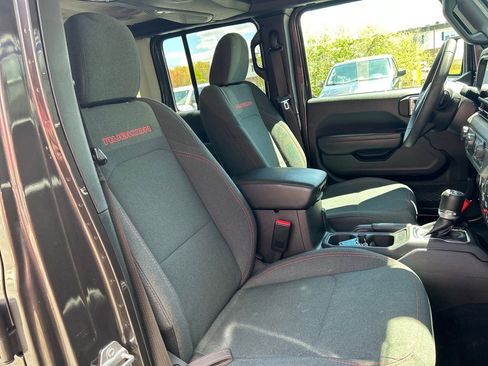 Used 2025 Jeep Wrangler Unlimited Rubicon AWD/4WD image 33