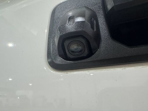 Used 2020 Toyota Tundra SR5 w/ TRD Off-Road Package AWD/4WD image 25