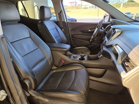 Used 2024 GMC Terrain SLT image 22