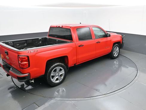 Used 2018 Chevrolet Silverado 1500 Custom w/ Custom Value Package image 22