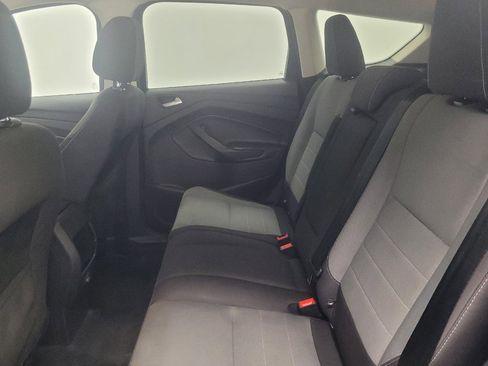 Used 2016 Ford Escape SE FWD image 18