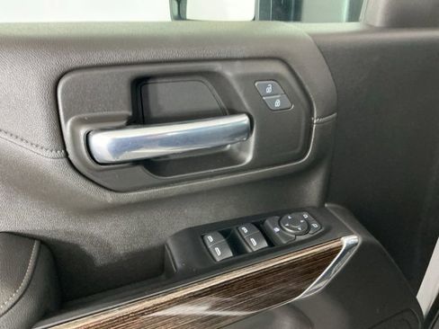 Used 2022 GMC Sierra 3500 SLE image 13