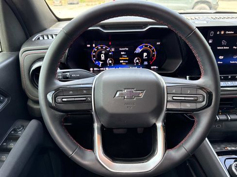 Used 2025 Chevrolet Colorado Z71 w/ Technology Package image 14