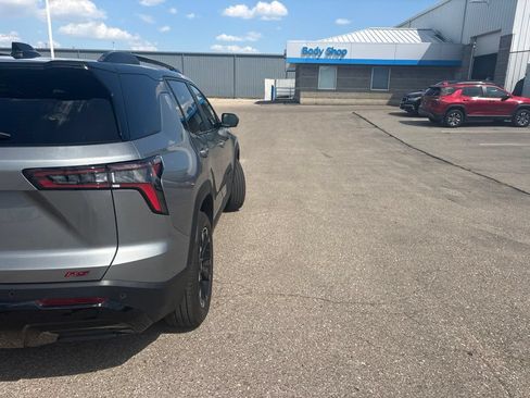 Used 2025 Chevrolet Equinox RS w/ Safety and Technology Package AWD/4WD image 9