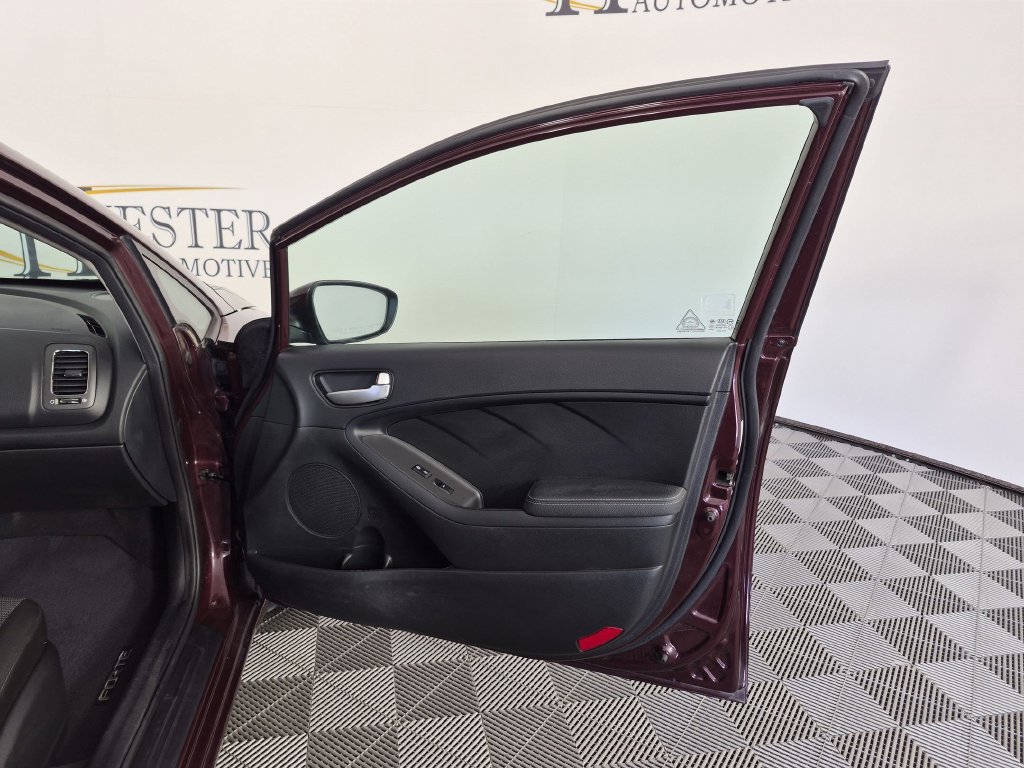 Used 2018 Kia Forte LX FWD image 32
