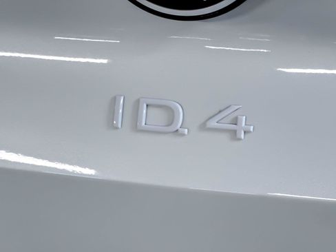 New 2026 Volkswagen ID.4 Pro RWD image 26