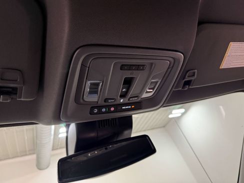 Used 2024 Chevrolet Silverado 1500 LTZ AWD/4WD image 84