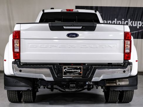 Used 2021 Ford F450 Lariat w/ Lariat Value Package AWD/4WD image 9