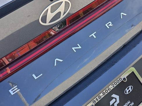 New 2026 Hyundai Elantra SEL Sport Premium FWD image 11