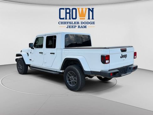 Used 2026 Jeep Gladiator Sport AWD/4WD image 5
