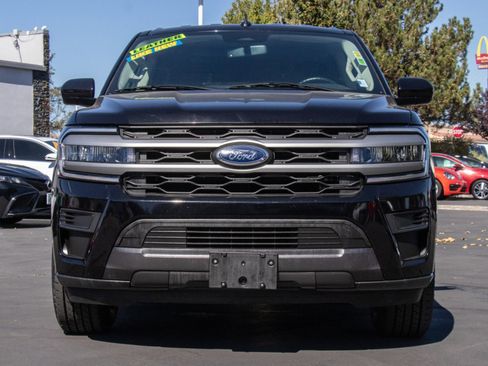 Used 2024 Ford Expedition Max XLT image 2