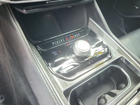 Used 2022 Jeep Wagoneer Series III w/ Flexible Seating Group image 24