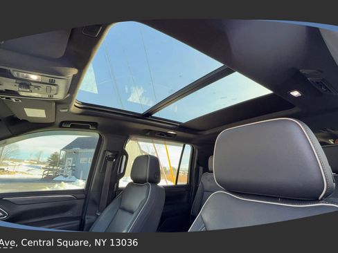 Used 2021 GMC Yukon XL SLT w/ SLT Luxury Plus Package image 29