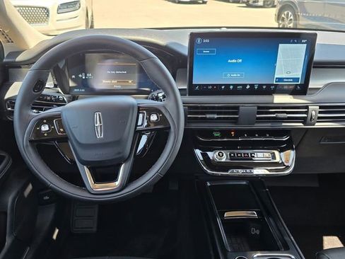 Used 2025 Lincoln Corsair FWD w/ Equipment Group 101A image 12