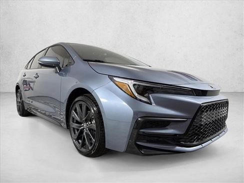 Used 2026 Toyota Corolla SE FWD image 1