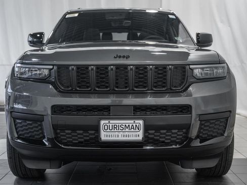 New 2025 Jeep Grand Cherokee L Altitude image 2