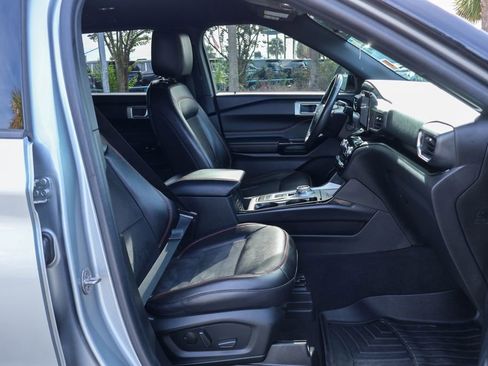 Used 2022 Ford Explorer ST-Line image 9