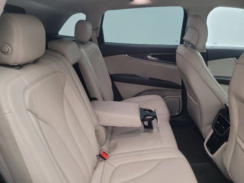 Used 2017 Lincoln MKX Reserve w/ Lincoln MKX Climate Package FWD image 19