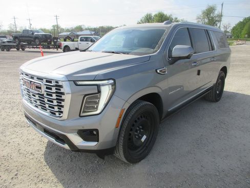New 2026 GMC Yukon XL Denali image 9