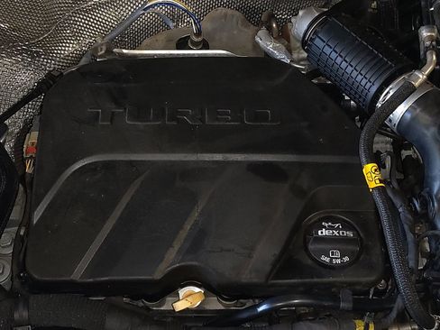 Used 2021 Buick Encore GX Select w/ Sport Touring Package FWD image 30