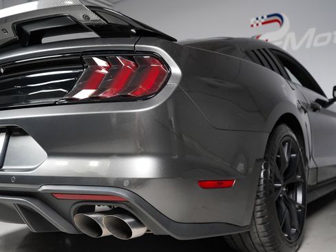 Used 2018 Ford Mustang GT Premium w/ Black Accent Package RWD image 25
