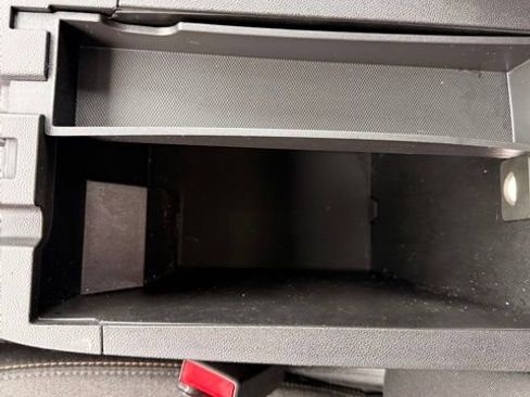 Used 2019 Chevrolet Equinox LT w/ Driver Convenience Package image 35