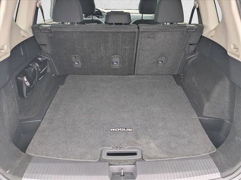 Used 2023 Nissan Rogue S FWD image 6