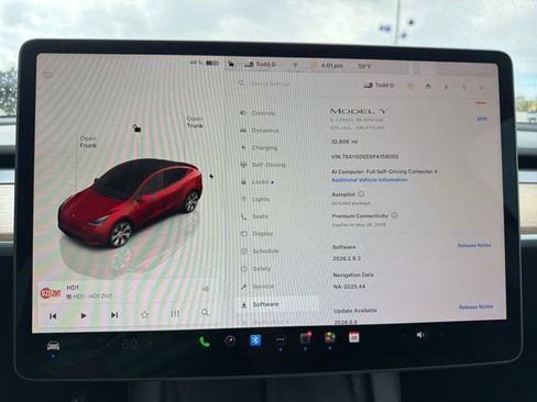 Used 2023 Tesla Model Y Long Range AWD/4WD image 23