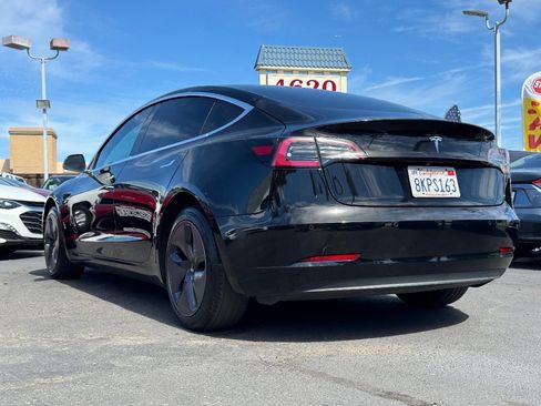 Used 2019 Tesla Model 3 image 12