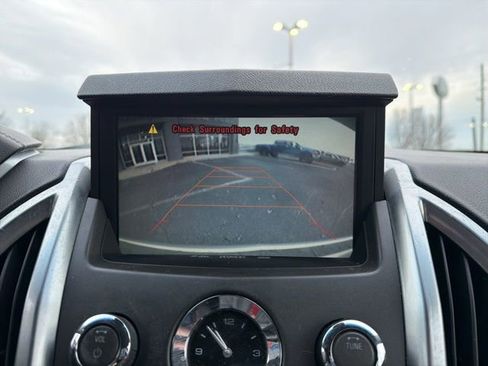 Used 2010 Cadillac SRX Luxury image 27