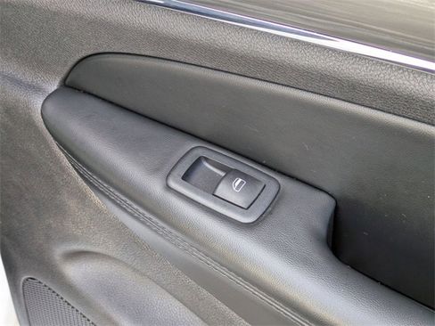 Used 2021 Jeep Grand Cherokee Limited image 34