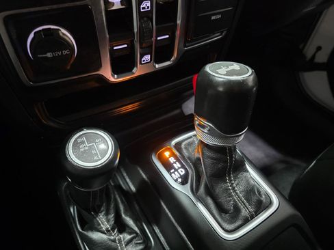 Used 2021 Jeep Wrangler Unlimited Sahara w/ Cold Weather Group image 35