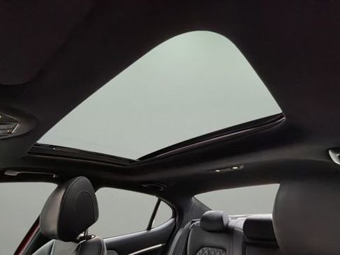 Used 2021 Genesis G70 3.3T w/ Sport Package image 19